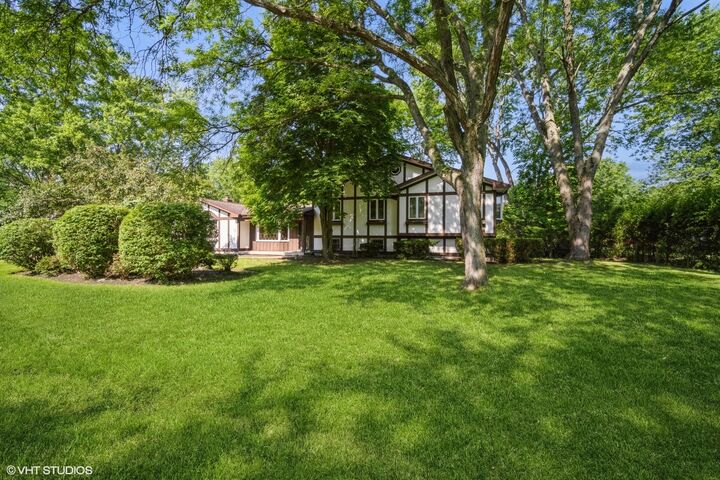 Property Photo: 1950 Strenger Lane IL 60015