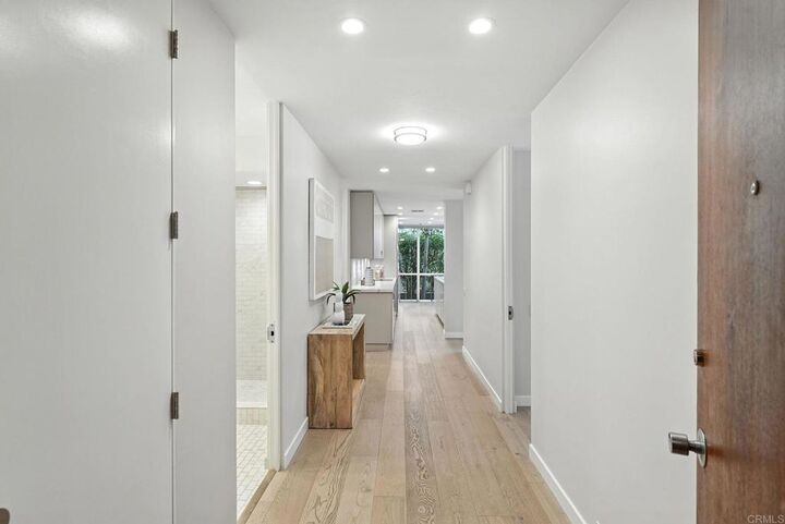 Property Photo:  800 Prospect Street 1F  CA 92037 