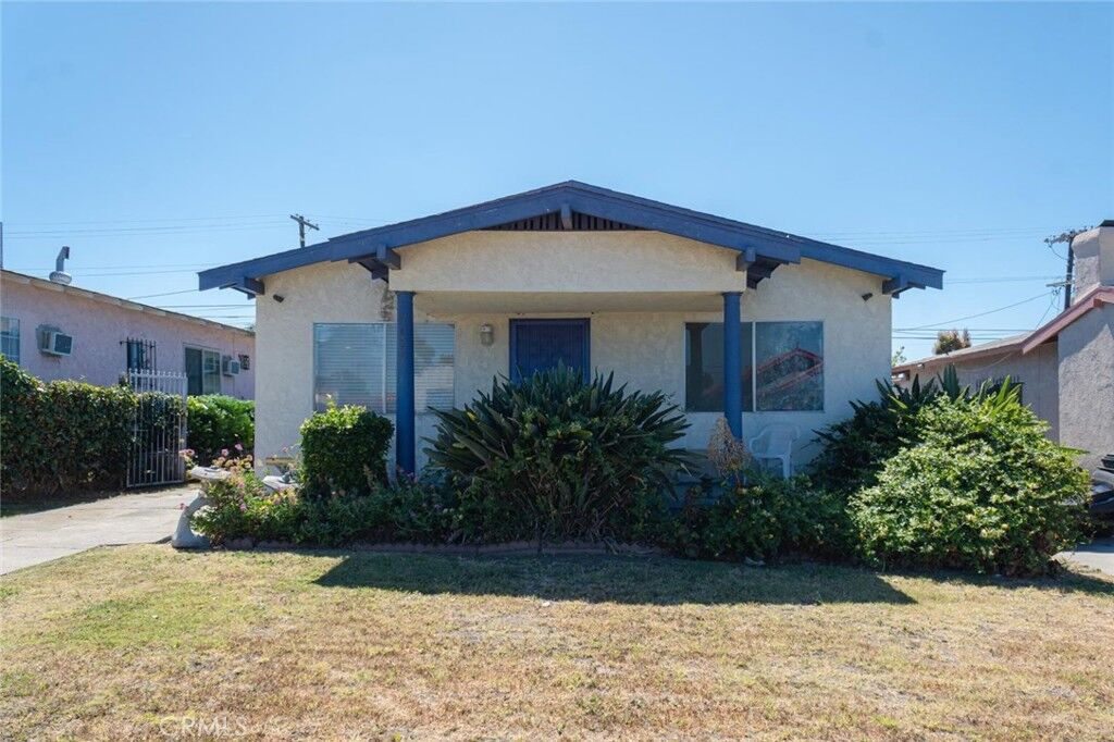 Property Photo: 7029 4th Avenue CA 90043