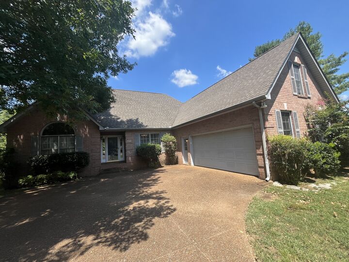 Property Photo:  702 Middleton Ln  TN 37130 