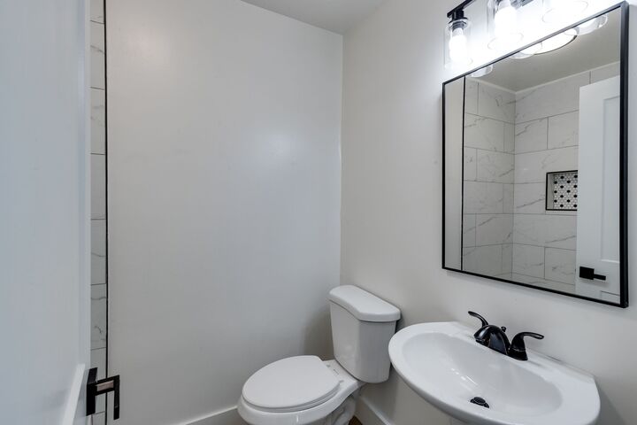 Property Photo: 634 N 5th St TN 37207