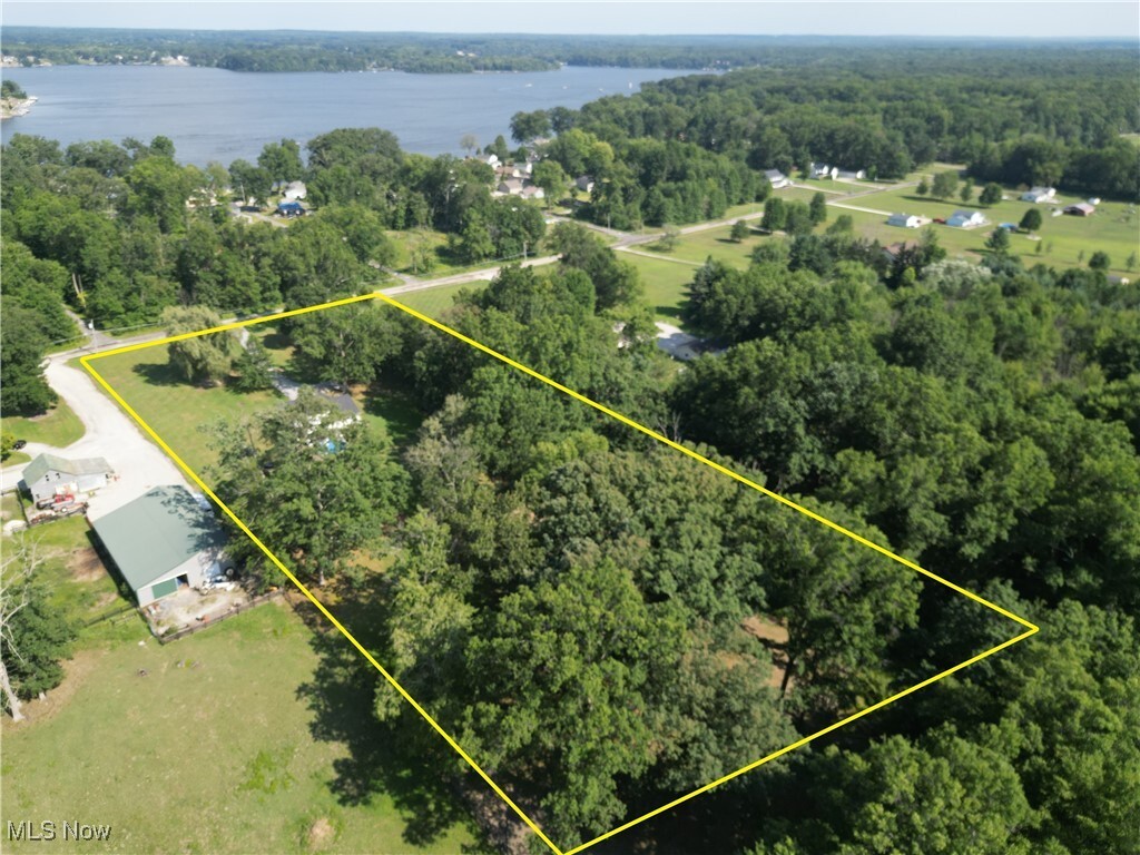 Property Photo: 3891 Mahoning Road OH 44429