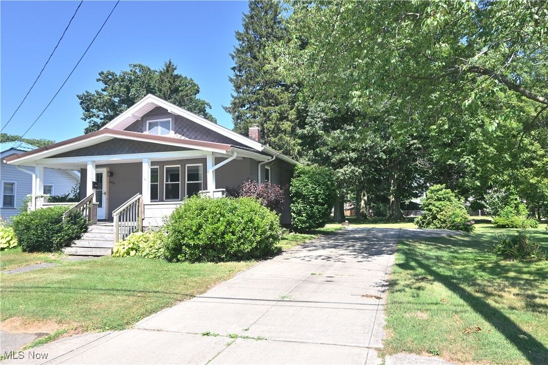 Property Photo: 688 Grove Street OH 44030