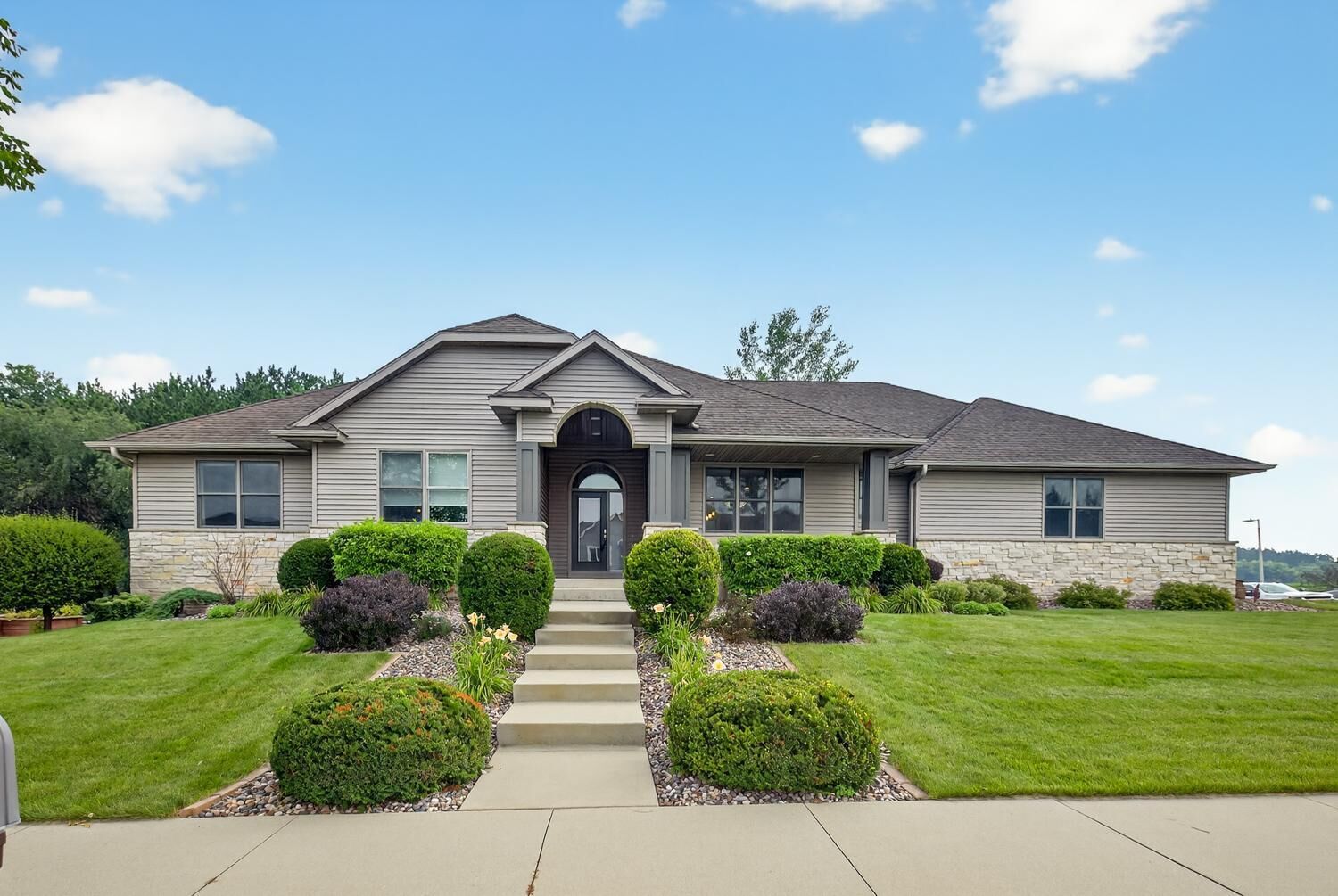 Property Photo: 5274 Southwood Drive SW MN 55902