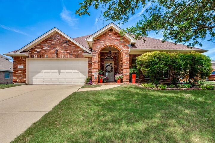 Property Photo: 1101 Eastbrook Drive TX 75154
