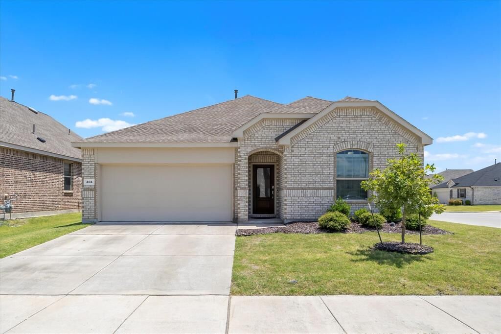 Property Photo:  404 Holt Lane  TX 75087 