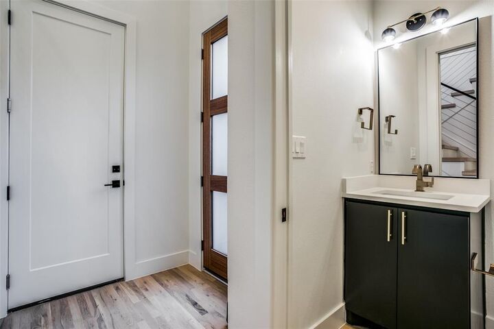 Property Photo:  4716 Manett Street  TX 75204 