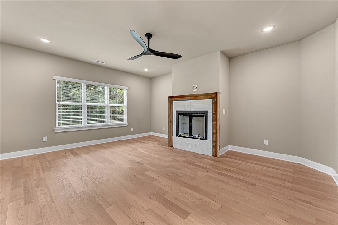 Property Photo:  9 Latheron Lane  AR 72715 