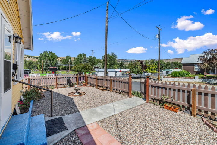 Property Photo:  312 N Canyon Boulevard  OR 97845 