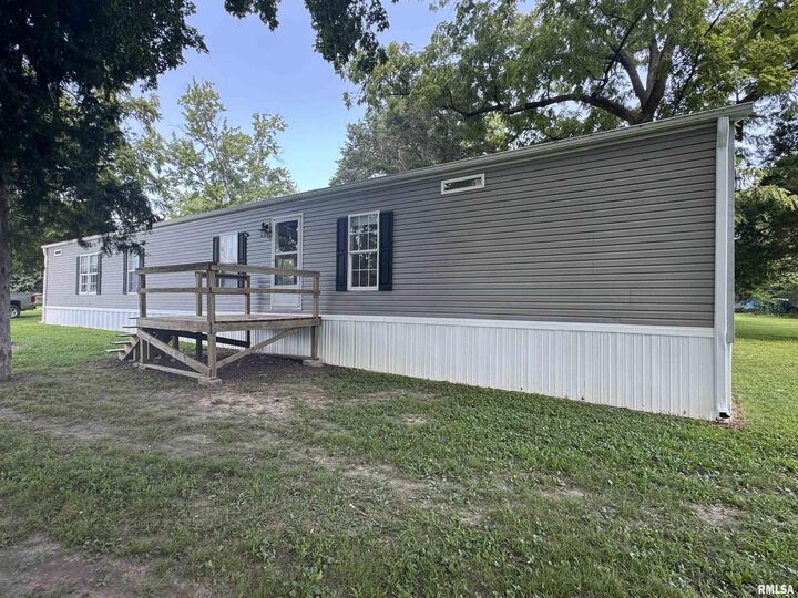 Property Photo:  407 W Robinson Street  IL 62895 