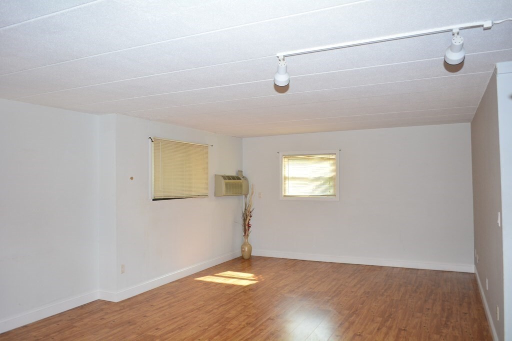 Property Photo: 152 Turner Rd 7 MA 01746
