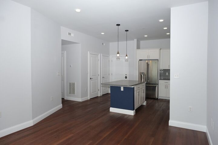 Property Photo:  170 W Broadway 303  MA 02127 