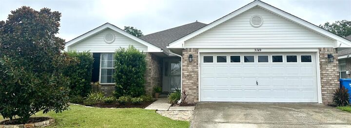 Property Photo: 3749 Lexa Ct FL 32563