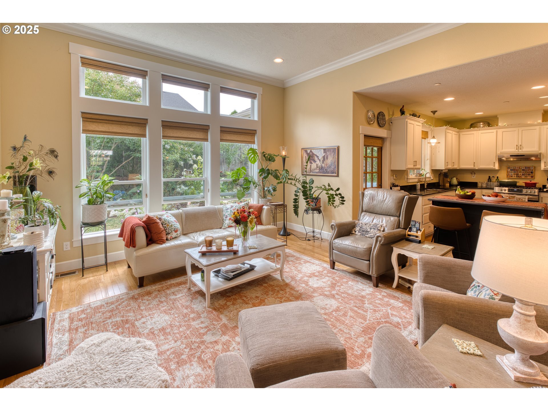 Property Photo:  1510 Crestview Dr  OR 97381 