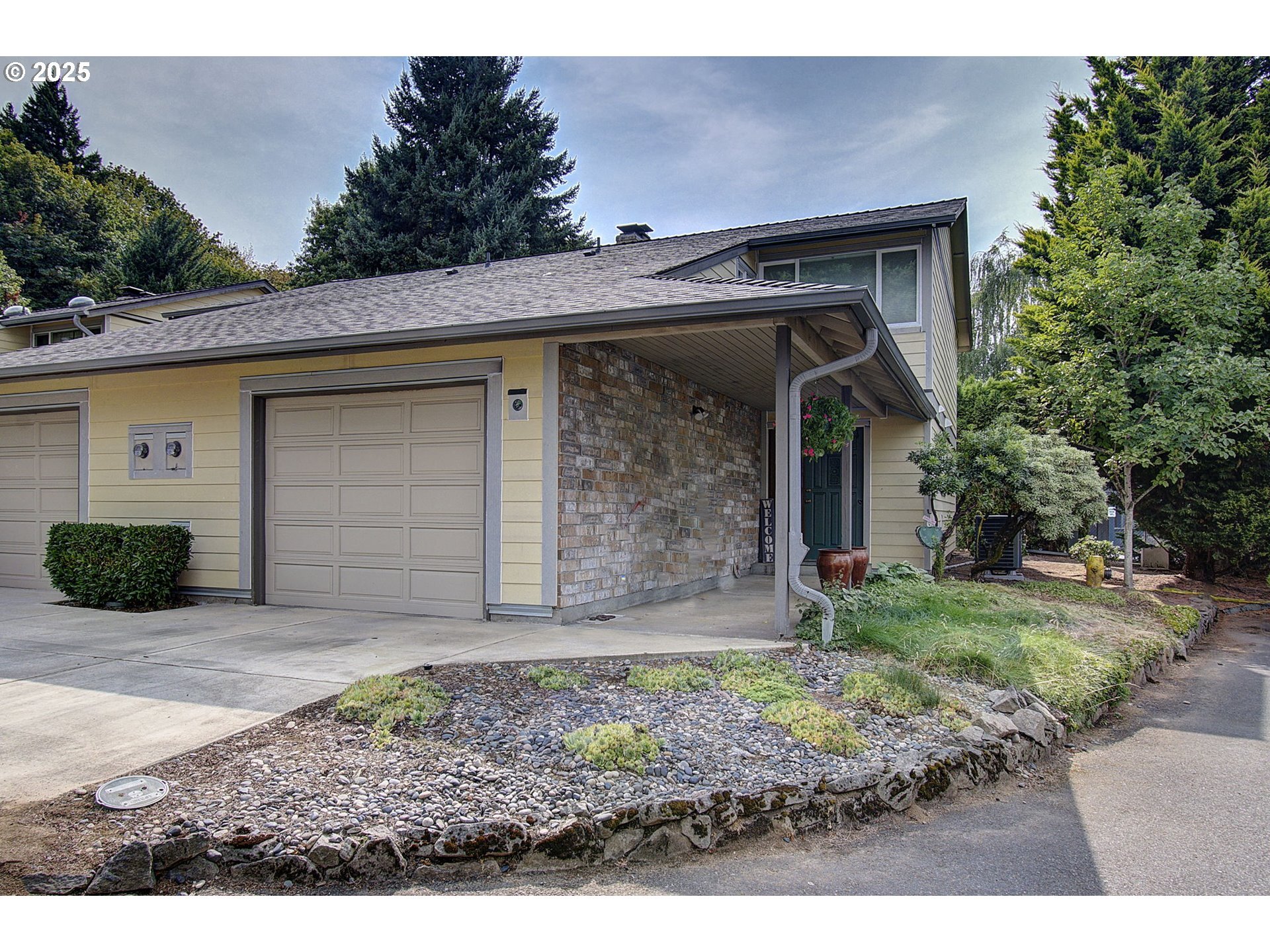 Property Photo: 4613 E 18th St 28 WA 98661
