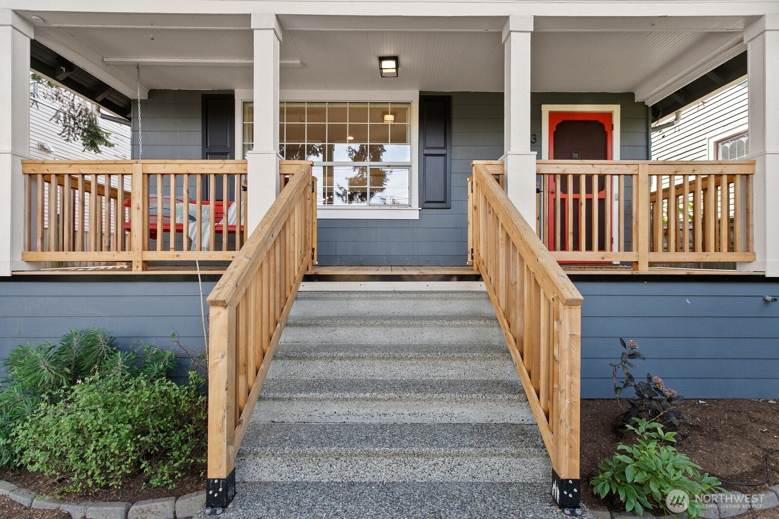 Property Photo: 4333 Evanston Avenue N WA 98103