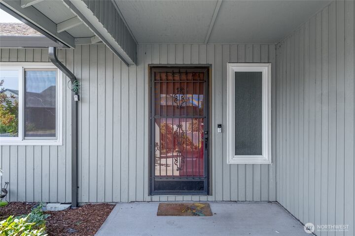 Property Photo:  1203 NW 134th Street B  WA 98685 