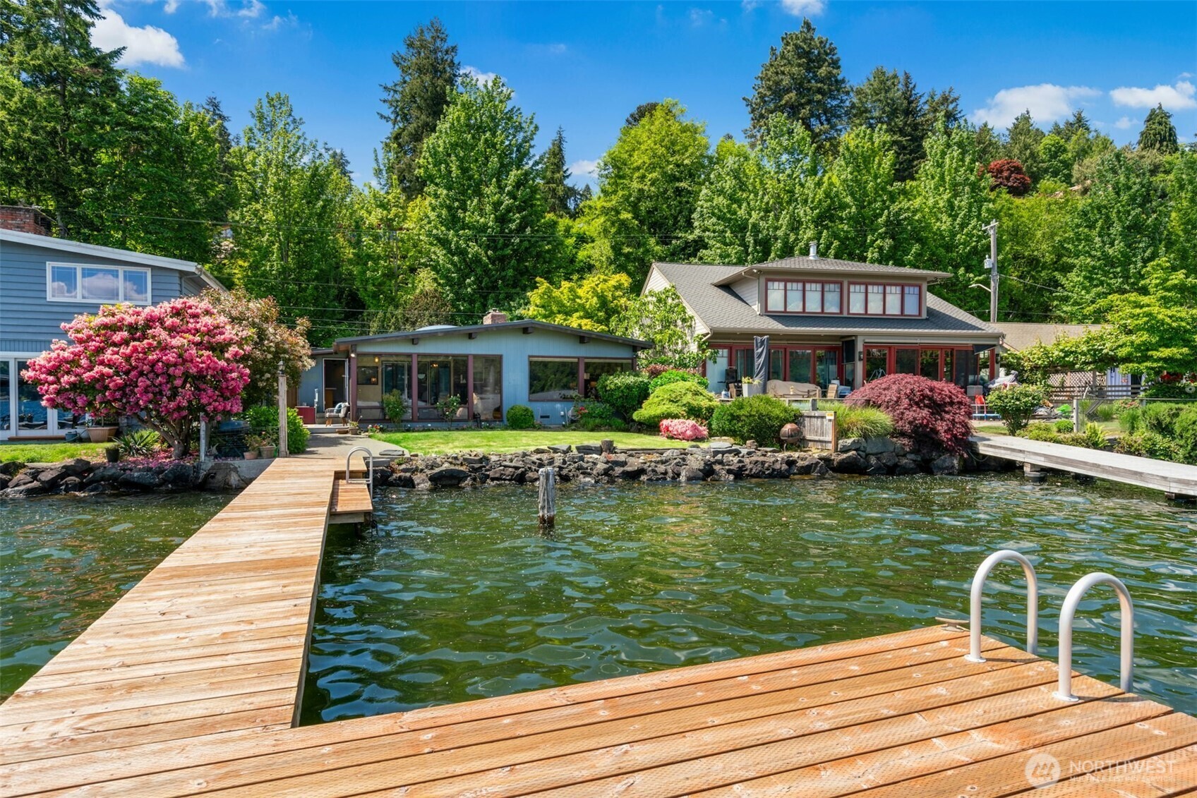 13008  Riviera Place NE  Seattle WA 98125 photo