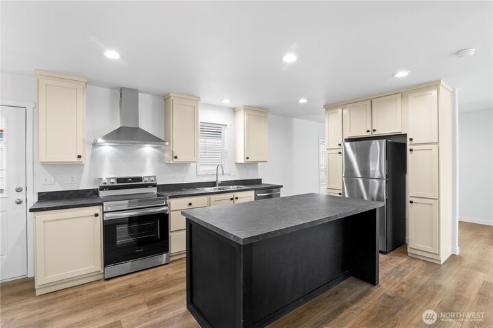 Property Photo: 1251 S Dewey Drive WA 98239