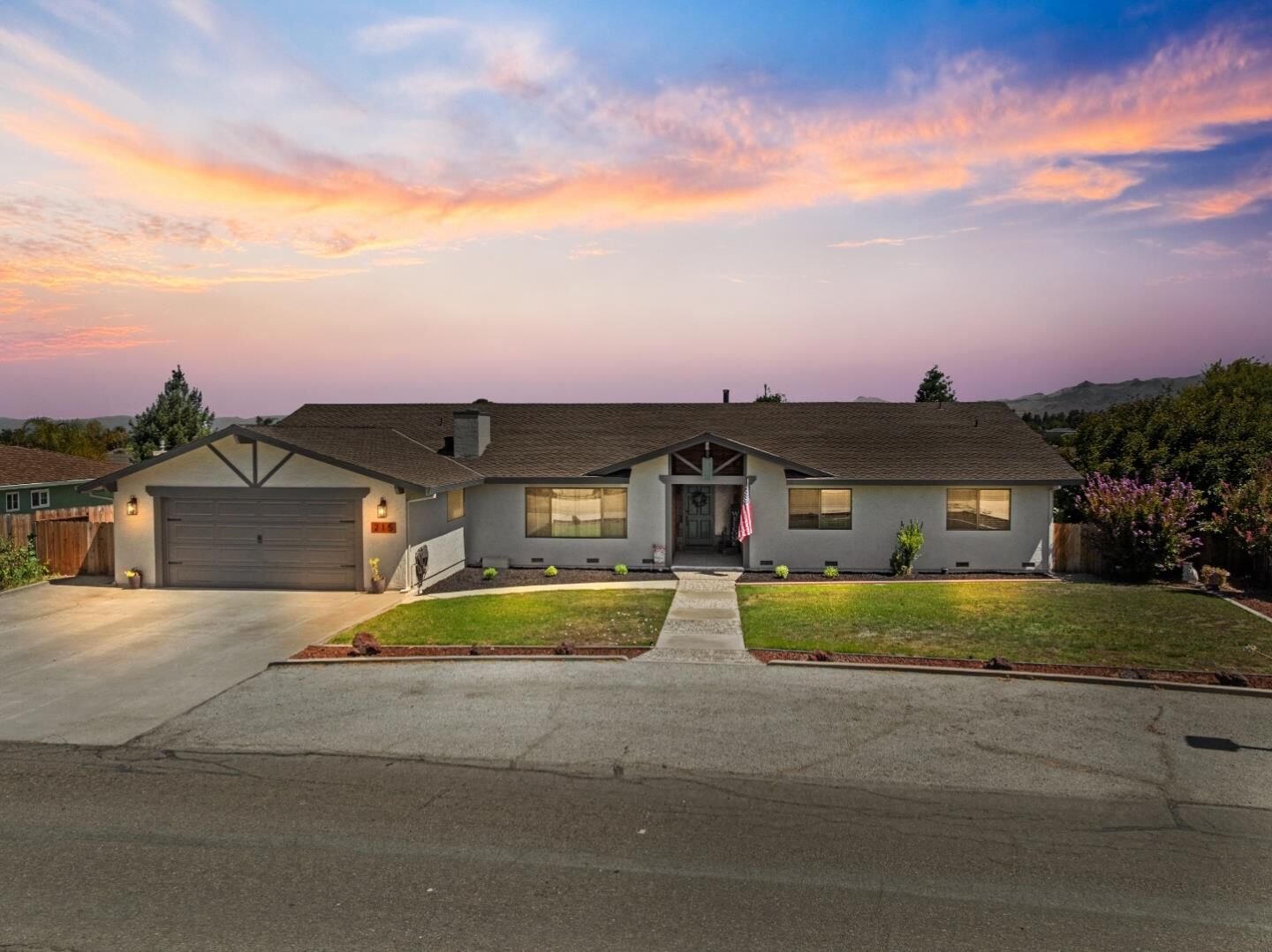 Property Photo:  215 Rays Circle  CA 95023 