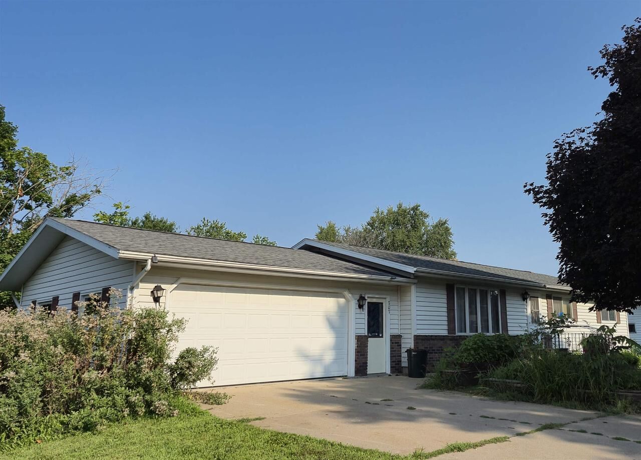 Property Photo:  707 Camelot Court  WI 54665