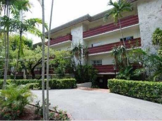 1205 Mariposa Ave 416  Coral Gables FL 33146 photo