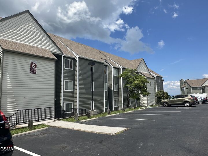 1260 Ski View Drive  Gatlinburg TN 37738 photo