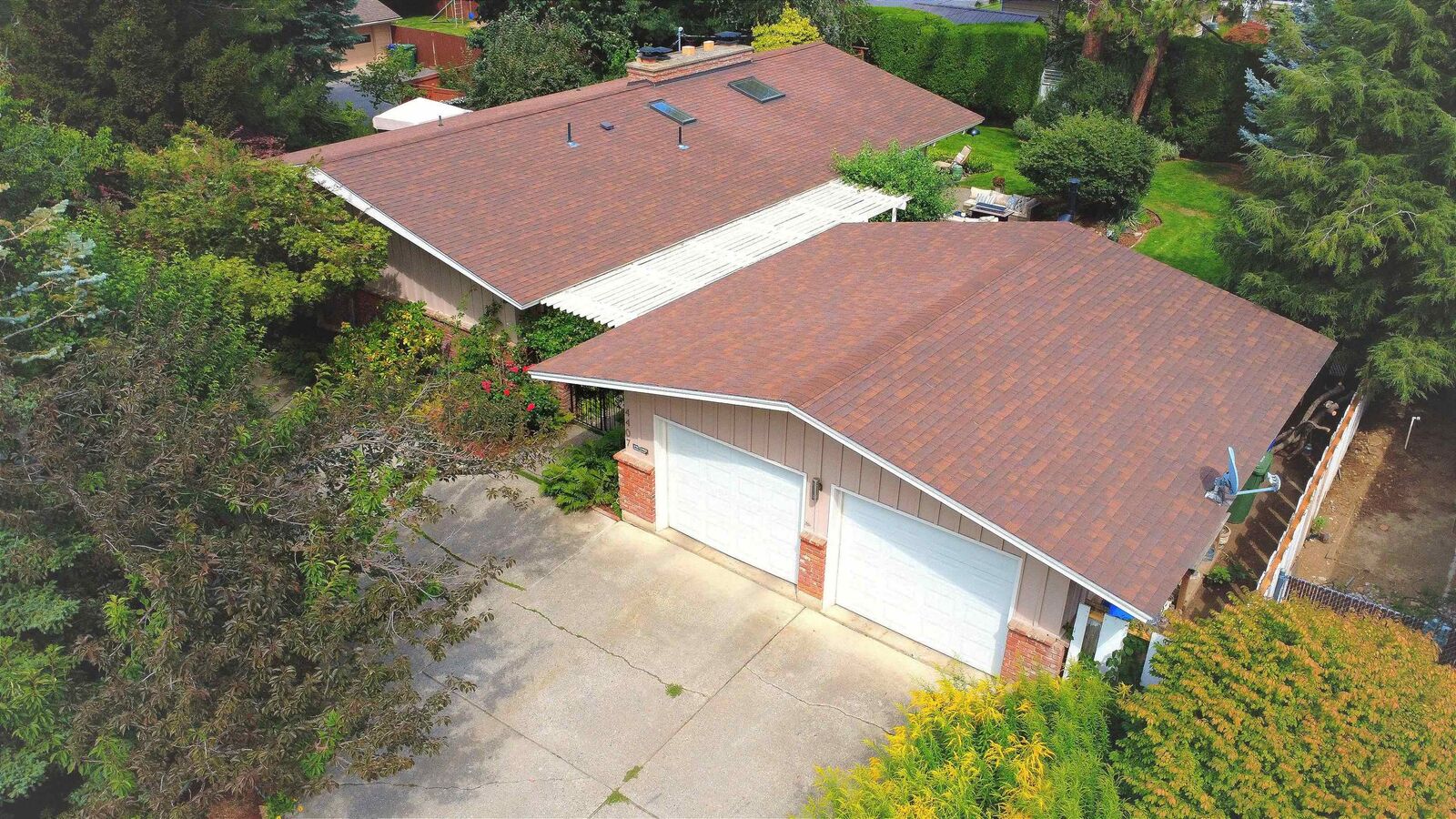 Property Photo:  4407 S Hogan St  WA 99223