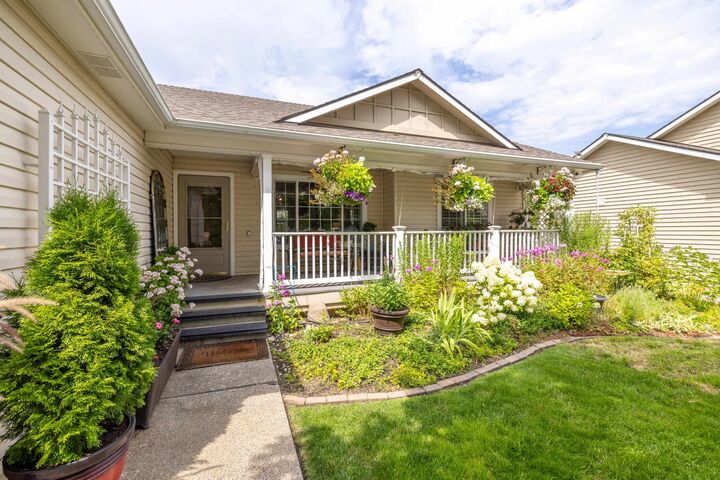 Property Photo: 19511 E Shannon Ave WA 99016