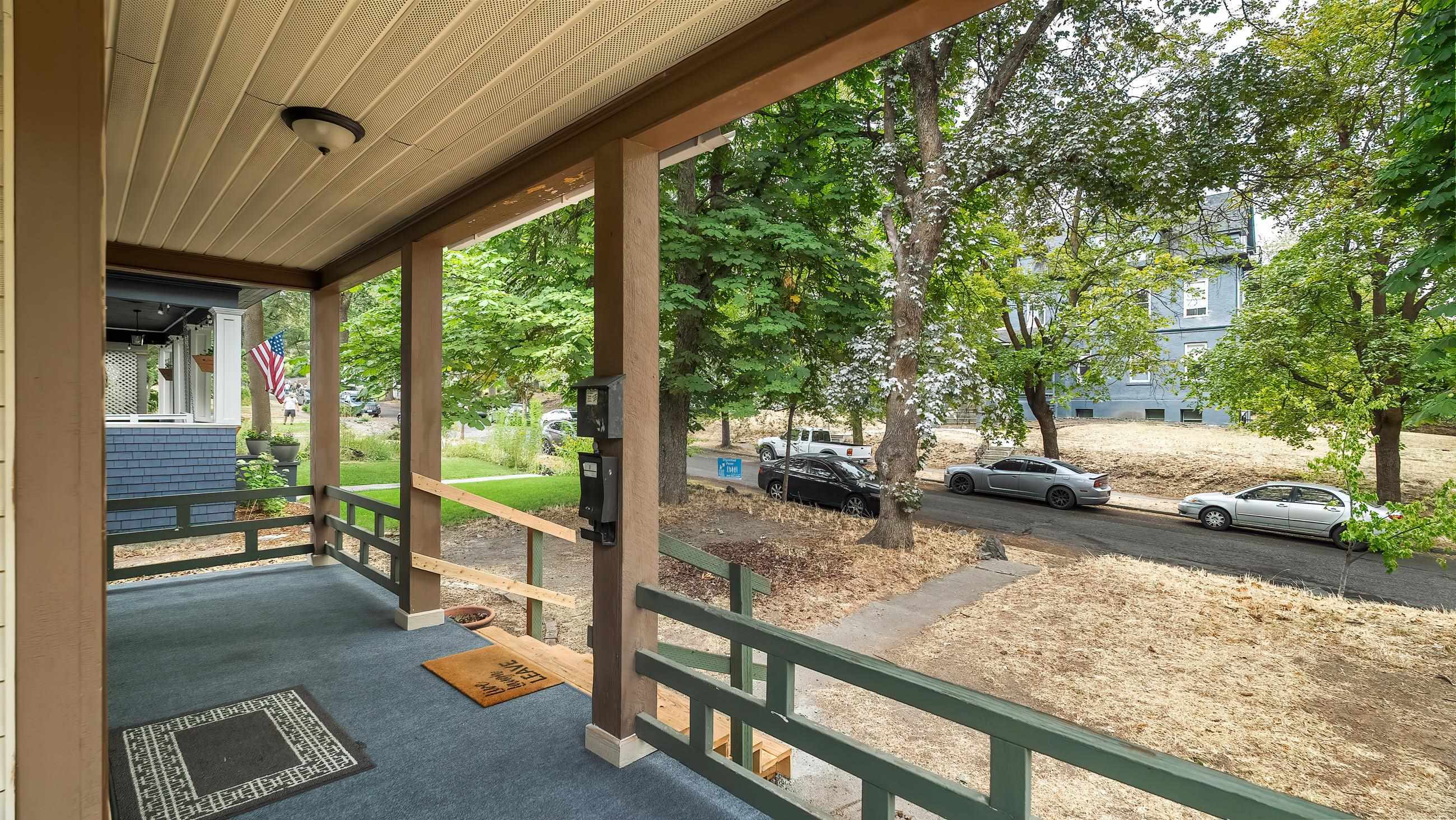 Property Photo: 1130 W 11th Ave WA 99204