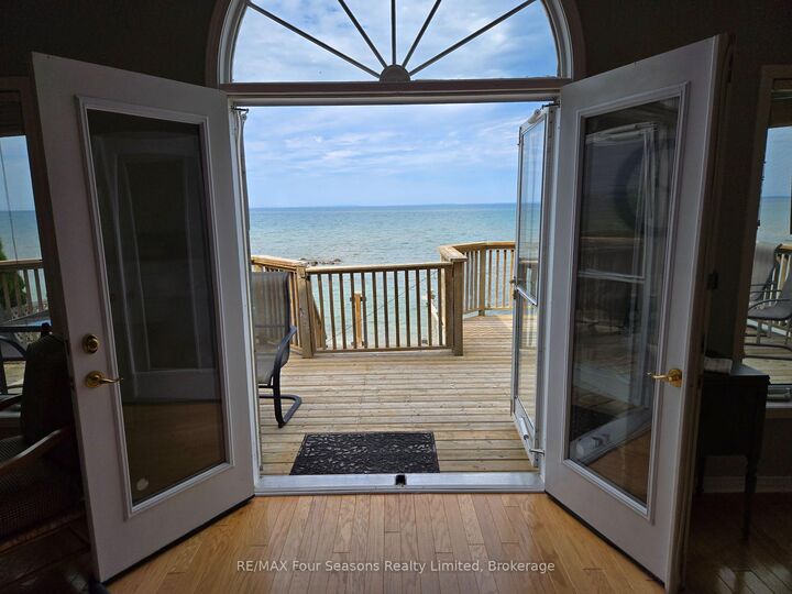 46 William Avenue  Wasaga Beach ON L9Z 2X3 photo