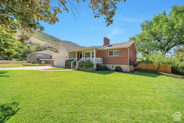 Property Photo: 164 E 300 N UT 84025
