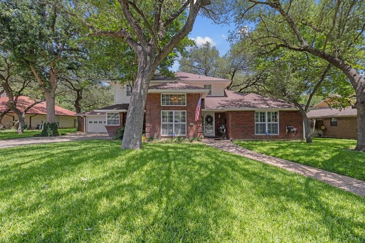 Property Photo: 2203 Antelope Trail TX 76548
