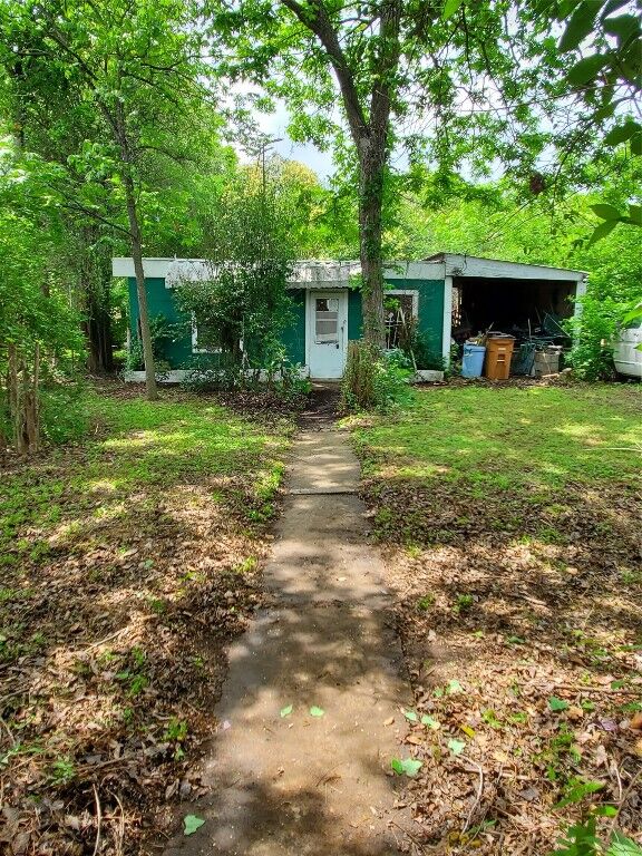 Property Photo: 5512 Joe Sayers Avenue TX 78756