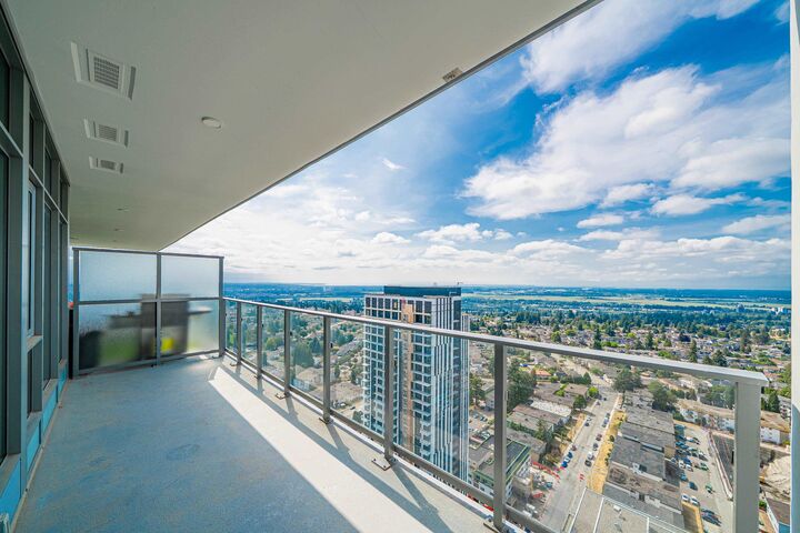 Property Photo:  6511 Sussex Avenue 3005  BC V5H 0K5 