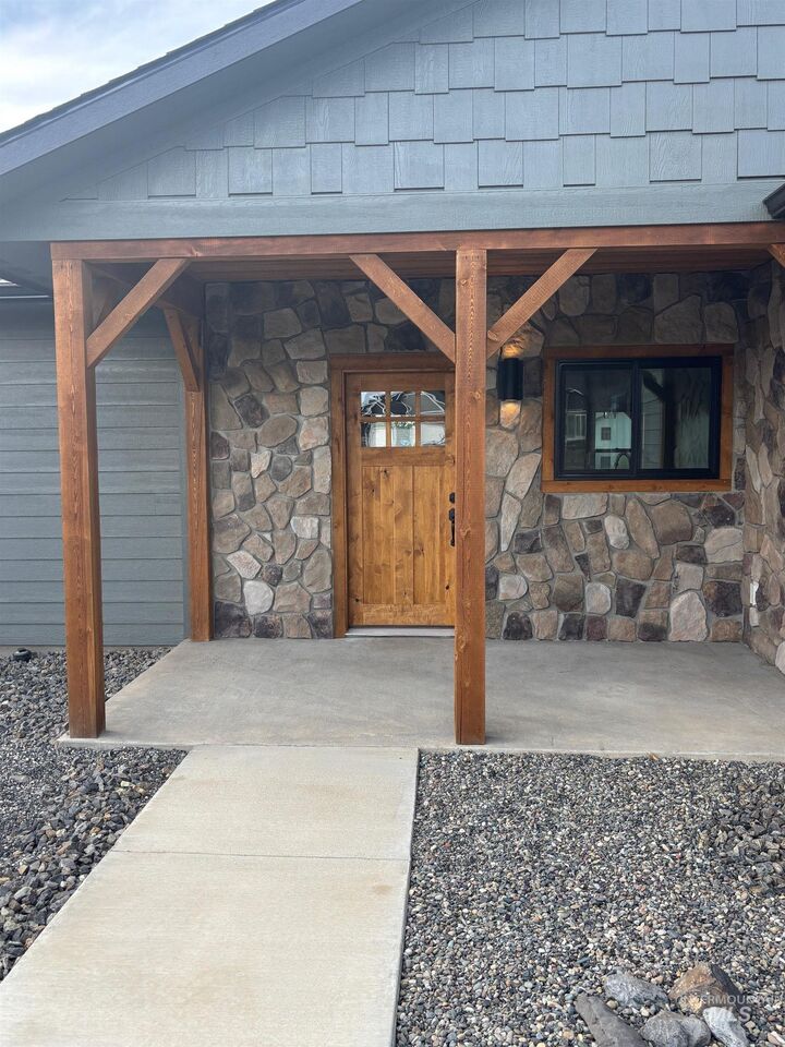 Property Photo:  2213 Powers Drive  ID 83501 