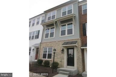 Property Photo: 25514 Feltre Terrace VA 20152