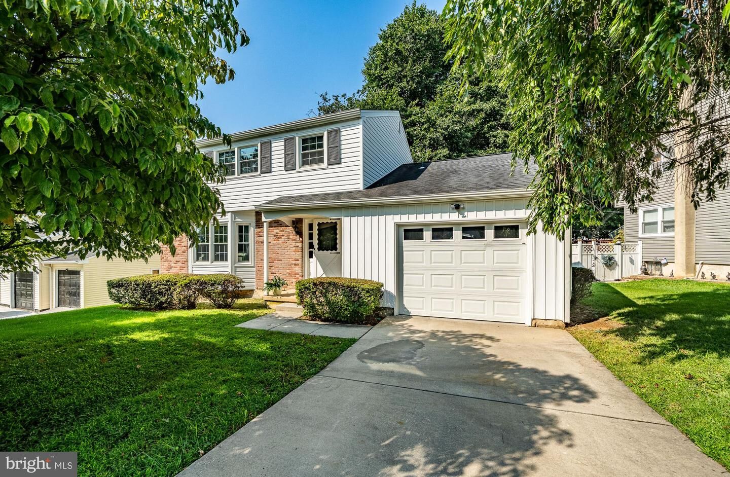 Property Photo: 1004 Stonewood Road DE 19810
