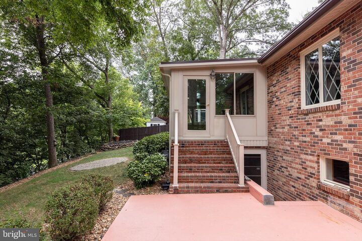 Property Photo:  120 Armstrong Place  VA 22602 