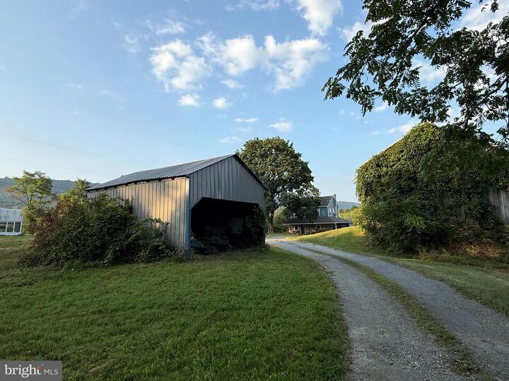 Property Photo: 36 King Drive PA 17015