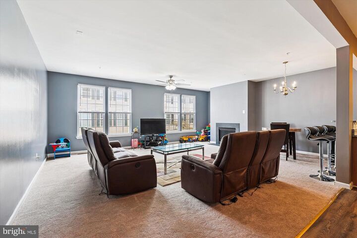 Property Photo:  7104 Silverleaf Oak Road 173  MD 21075 