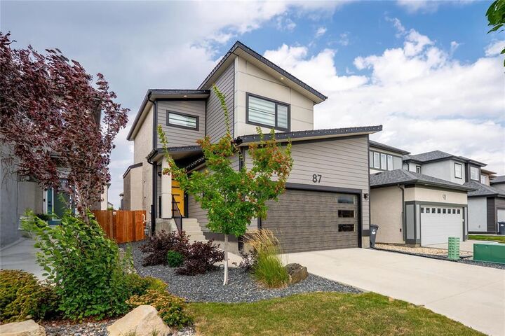 Property Photo:  87 Crestmont Drive  MB R3X 0V6 