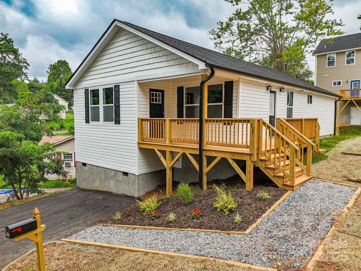 Property Photo: 11 Rhudy Road NC 28806