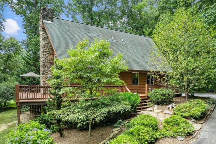 Property Photo: 19 Mountain Brook Drive NC 28715