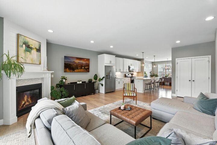 Property Photo:  3048 Lavinia Avenue  OH 45208 