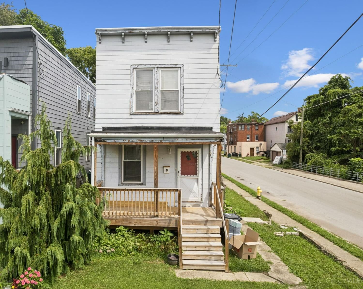 Property Photo: 1996 Kinney Avenue OH 45207