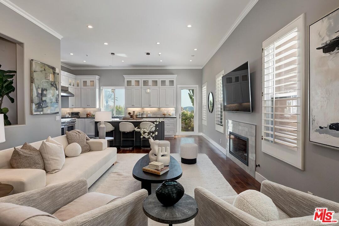 Property Photo: 16750 Calle De Catalina CA 90272