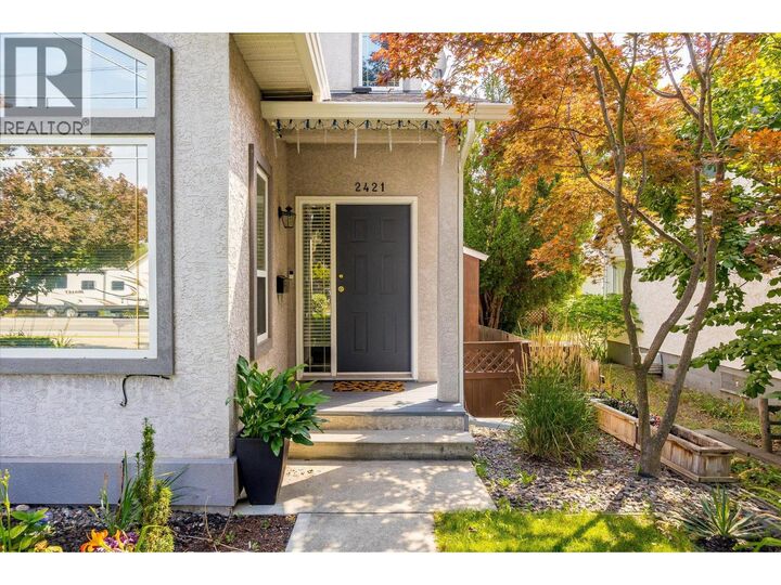 Property Photo:  2421 Richter Street  BC V1Y 2P5 