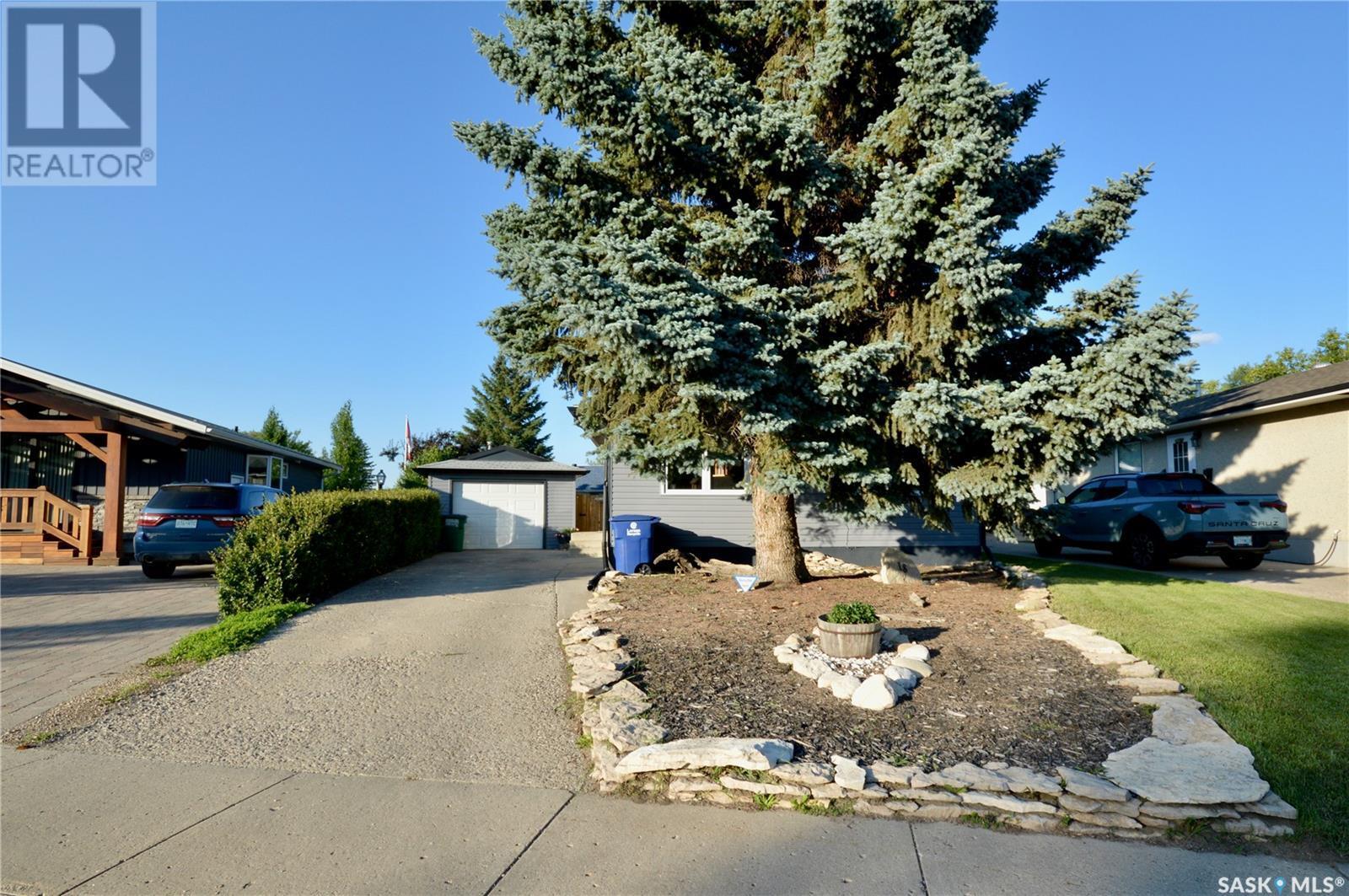 Property Photo: 18 Patterson Crescent SK S7L 4Z9