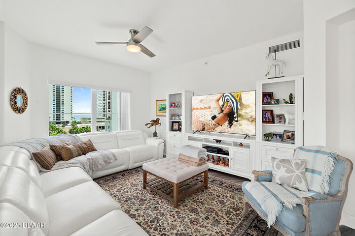Property Photo:  2 Oceans West Boulevard 606  FL 32118 